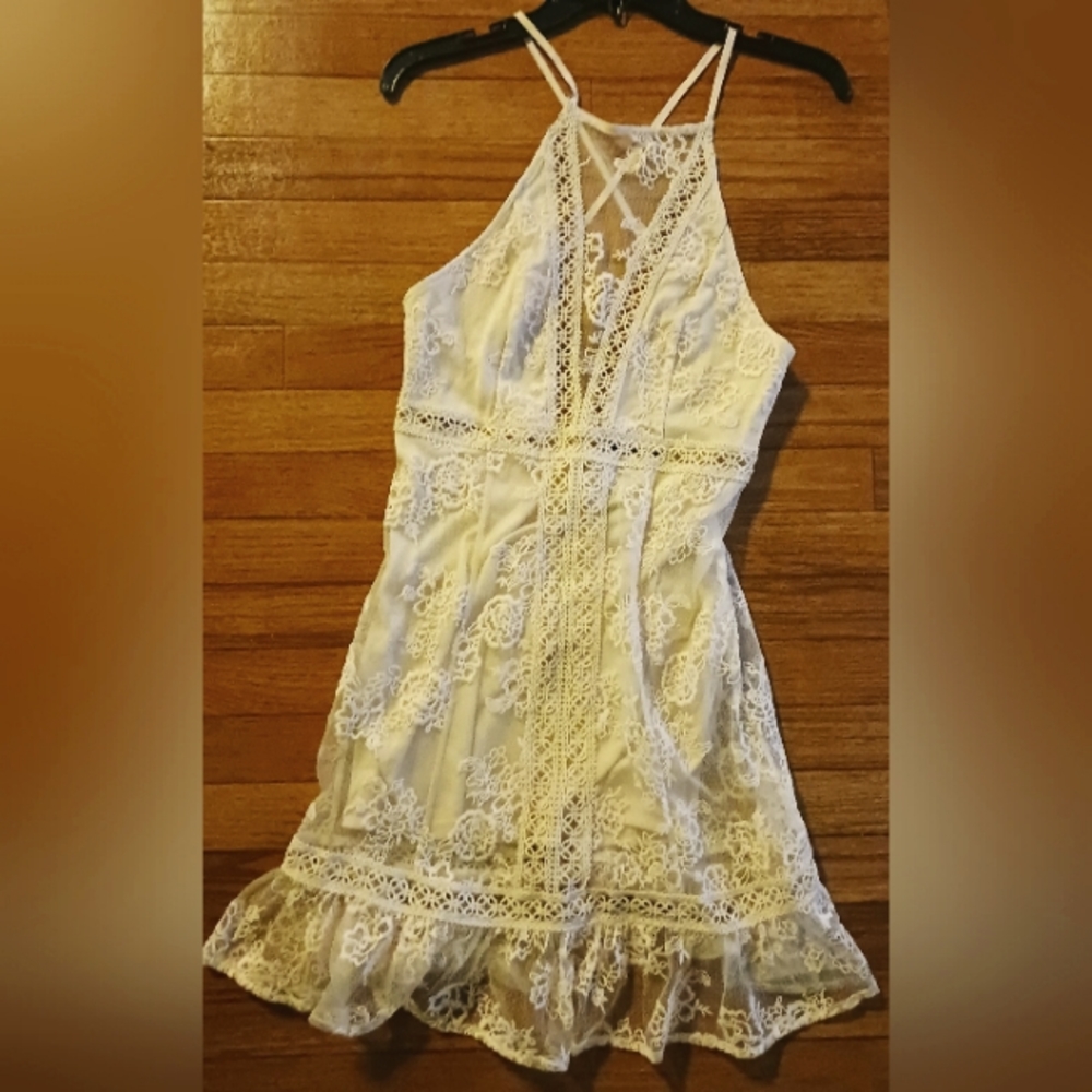 Lacy cottagecore dress Sz M nwt